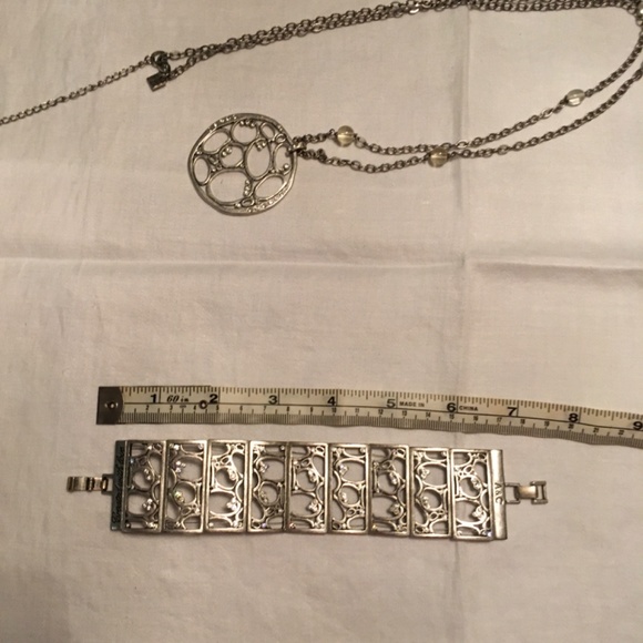 A&C Silver Metal & Crystal Necklace & Bracelet - Picture 2 of 3